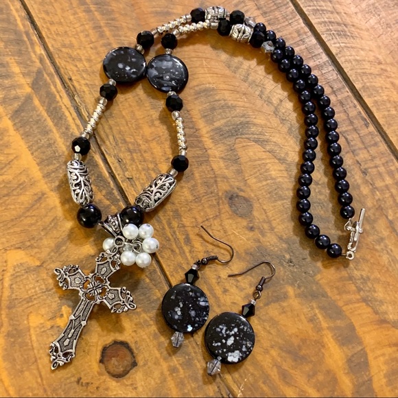 Jewelry - Cross Necklace and Earring Set
